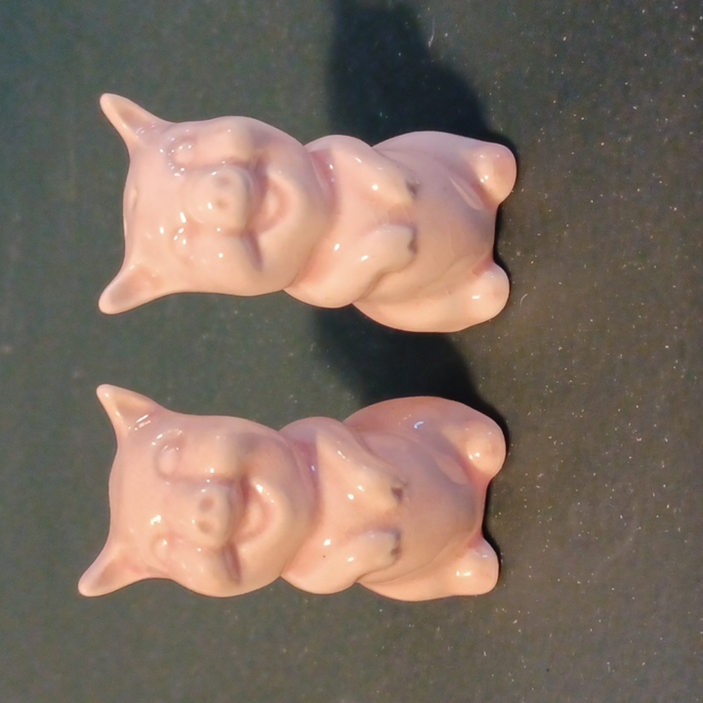 Vintage Pink Piggy Salt and Pepper Shakers